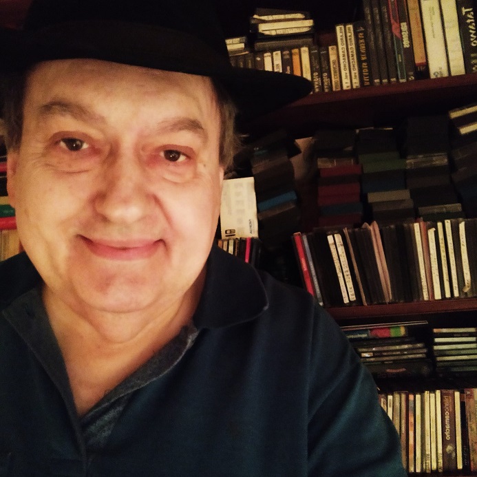 Al ritmo de Madrid, programa de radio dirigido por Carlos Villarrubia en Radio Hermes. Produce OCCO Art Gallery.